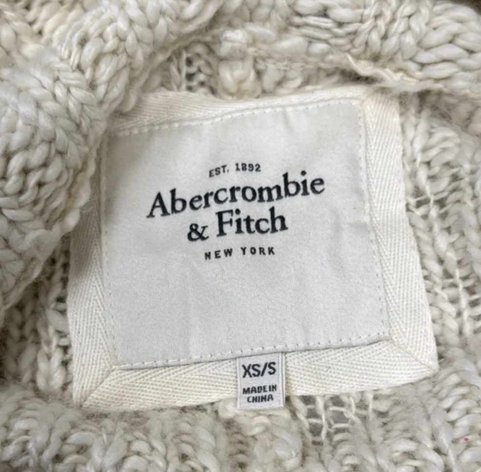 Abercrombie & Fitch Cream Ribbed Knit Oversized Shrug Sweater (XS/S)