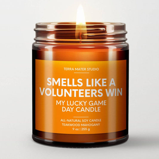 “Smells Like a Volunteers Win” Soy Candle – Apples + Maple Bourbon / 16 oz