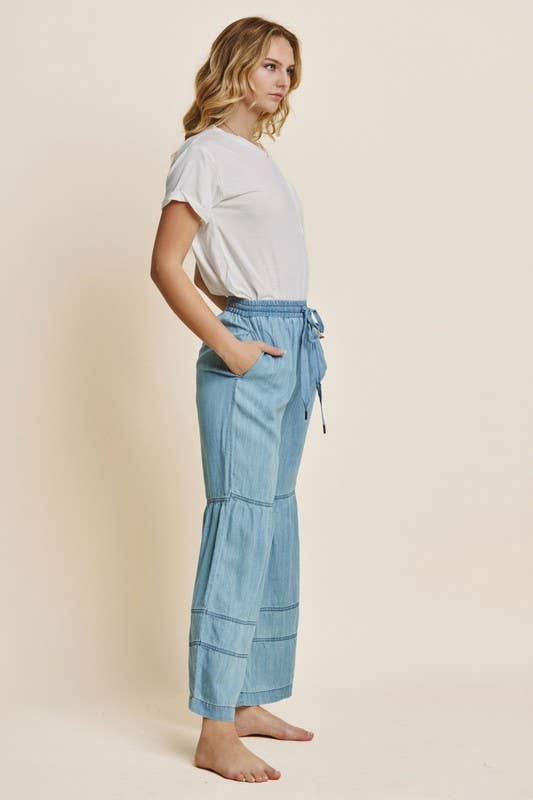 Plus Washed Denim Tiered Wide Leg Pants: Washed Chambray