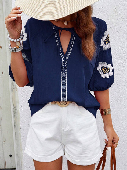 V-NECK SOLID COLOR LOOSE SHIRT: NAVY Floral