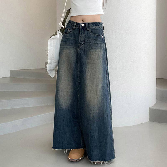 Wash it and turn it into an old pocket A-line skirt: BLUE