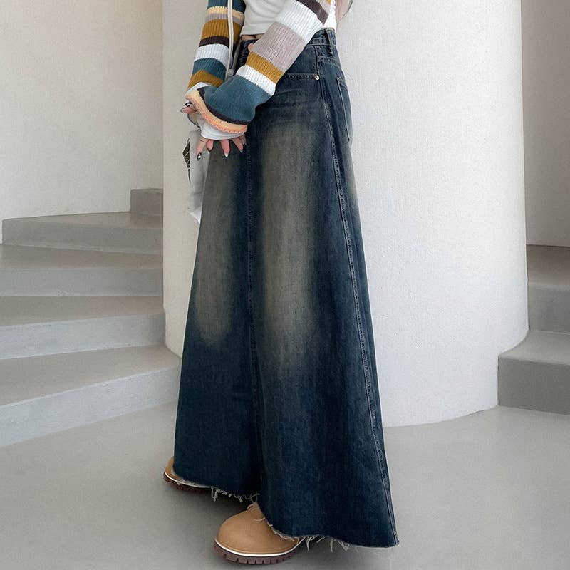 Wash it and turn it into an old pocket A-line skirt: BLUE