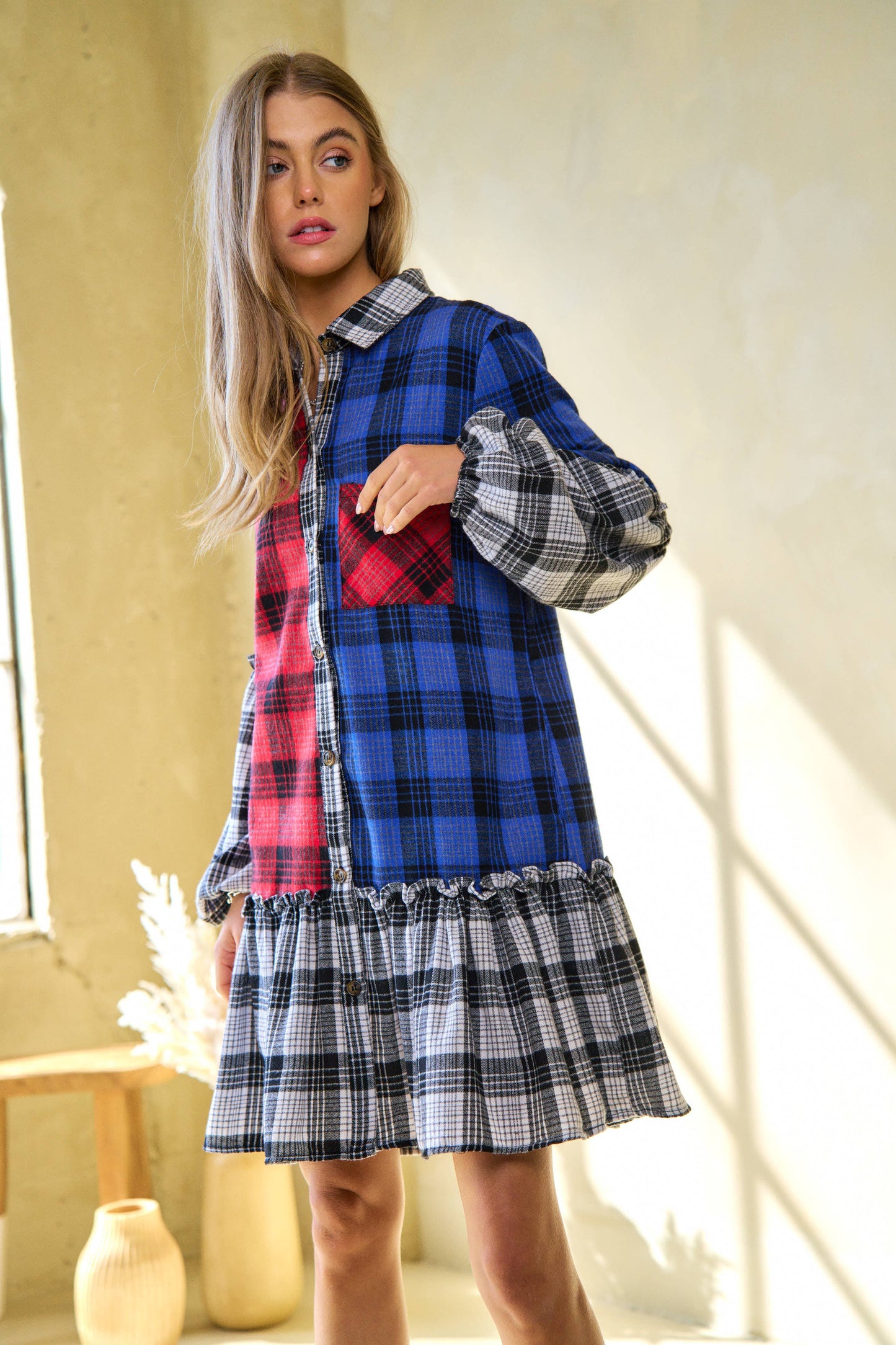 WAIST RUFFLE SKIRT BALLOON LONG SLEEVE SHIRT DRESS: BLACK/WHITE MULTI