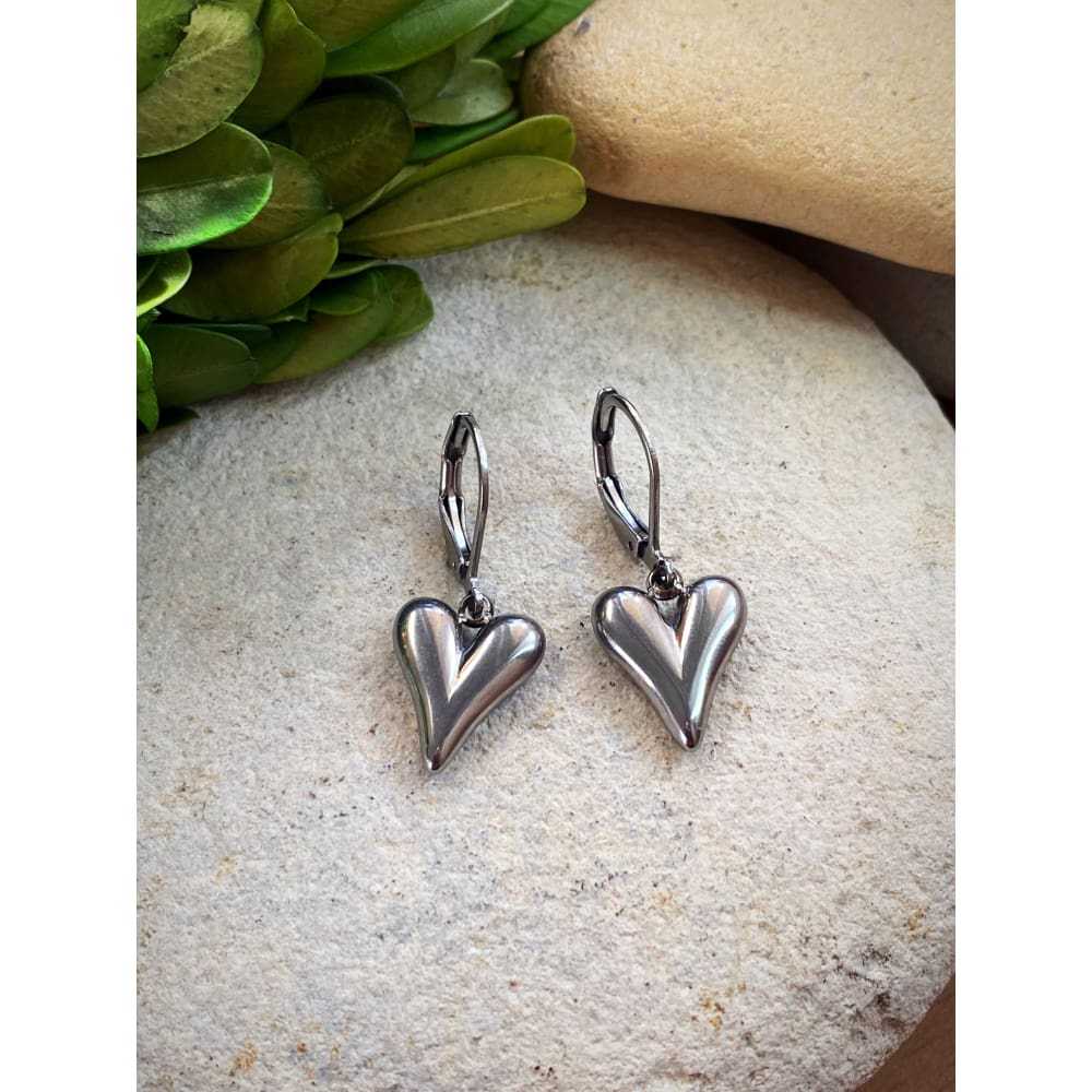 SILVER HEART EARRINGS