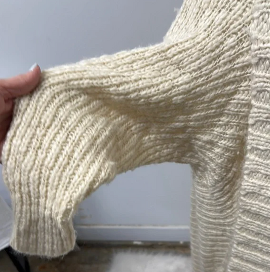 Abercrombie & Fitch Cream Ribbed Knit Oversized Shrug Sweater (XS/S)