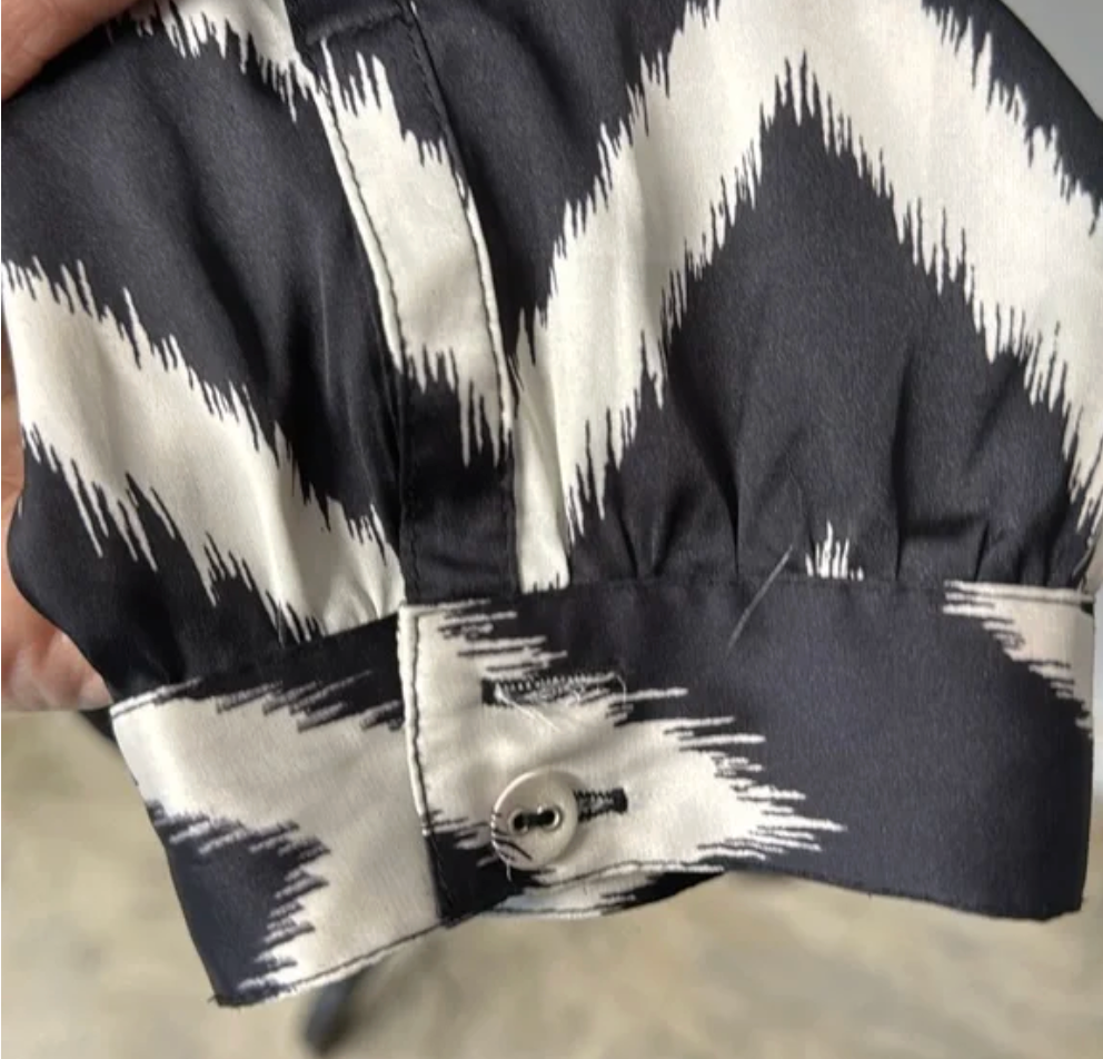 Chico’s Flowy Chevron Blouse – Black & White Quarter Button Down (Size XL)