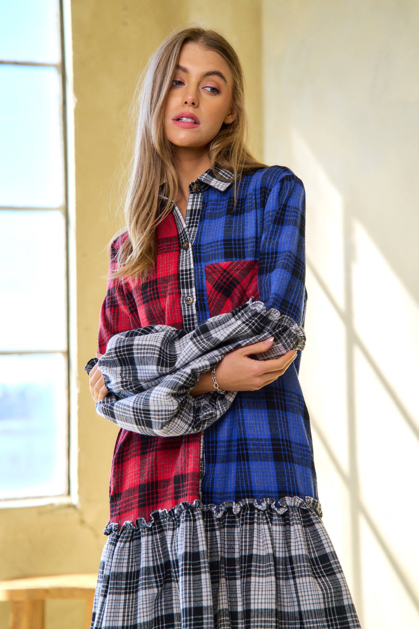 WAIST RUFFLE SKIRT BALLOON LONG SLEEVE SHIRT DRESS: BLACK/WHITE MULTI